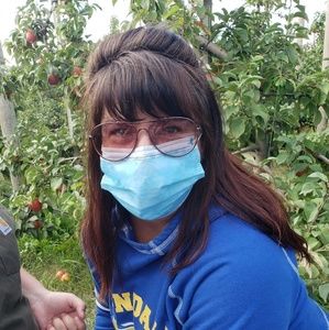 Meet your Posher, Laura